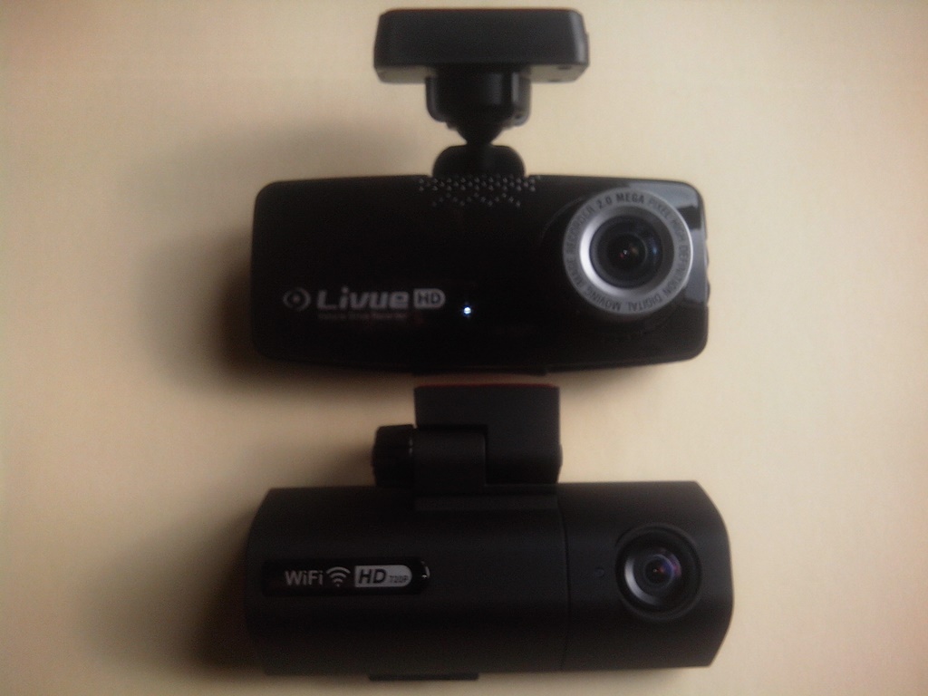 Livue LB100 vs Itronics ITB-250HD 1